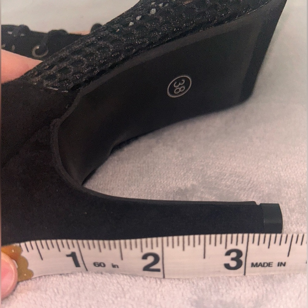 Peep toe mesh, high heel booty. - Picture 6 of 8